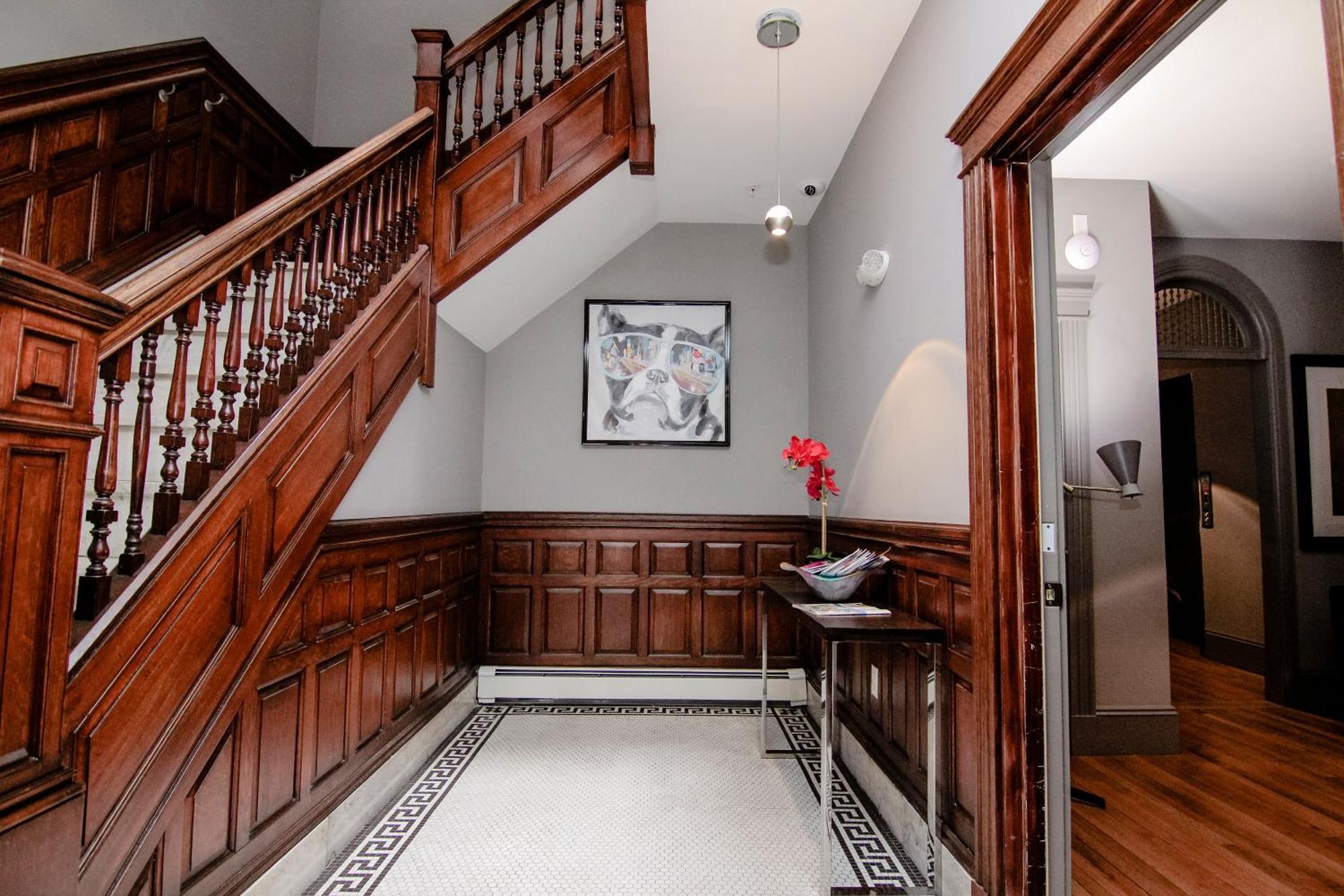 A Stylish Stay W/ A Queen Bed, Heated Floors.. #34 Brookline Exterior foto