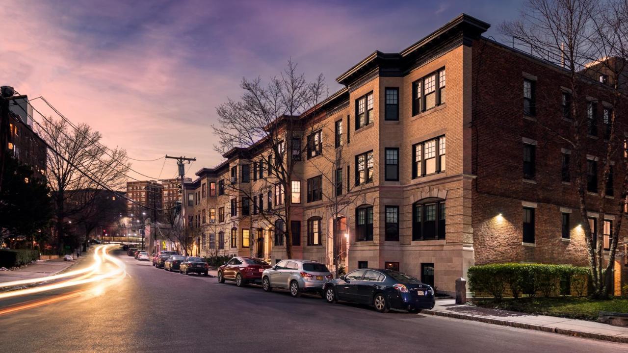 A Stylish Stay W/ A Queen Bed, Heated Floors.. #34 Brookline Exterior foto